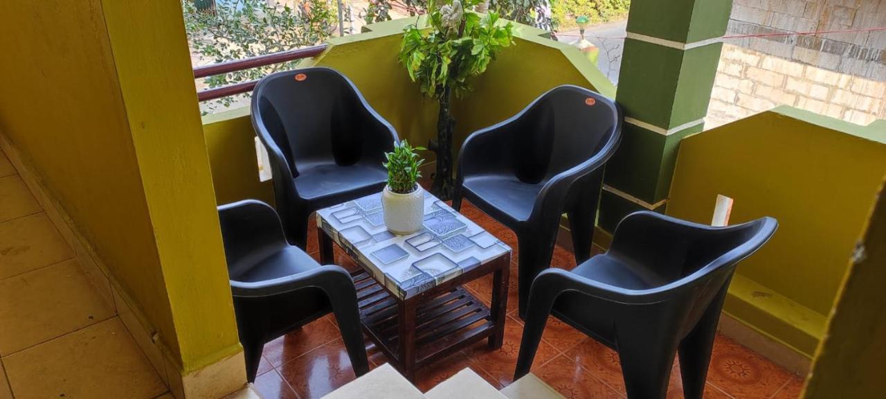 Hotel Eagle Nest Residency Kottakuppam Esterno foto