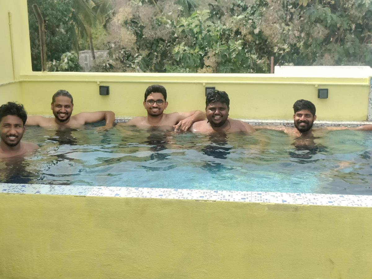 Hotel Eagle Nest Residency Kottakuppam Esterno foto