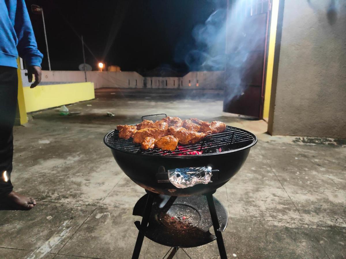 Hotel Eagle Nest Residency Kottakuppam Esterno foto
