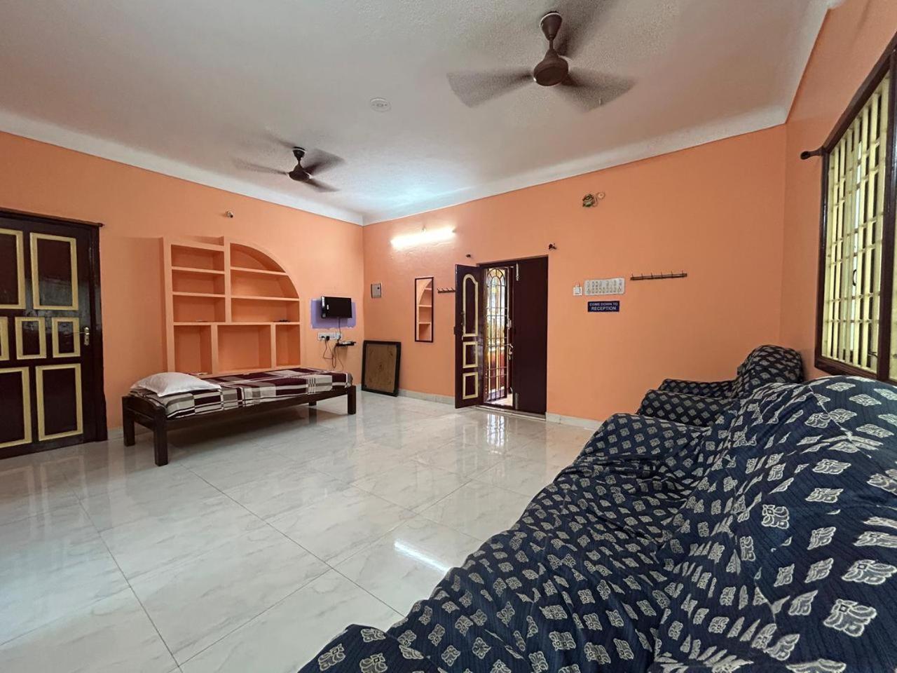 Hotel Eagle Nest Residency Kottakuppam Esterno foto