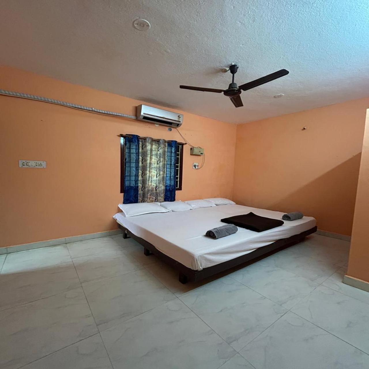 Hotel Eagle Nest Residency Kottakuppam Esterno foto